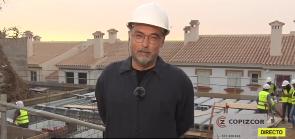 Pablo Farfán entrevistado en directo desde una obra en el Día Mundial de la Arquitectura